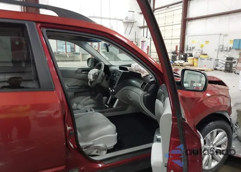 2011 Subaru Forester 2.5X Limited из США, поврежденный, VIN JF2SHAEC9BH703807